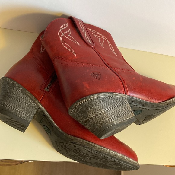 Ariat Red Leather Cowboy Booties sz 8 - Picture 5 of 7
